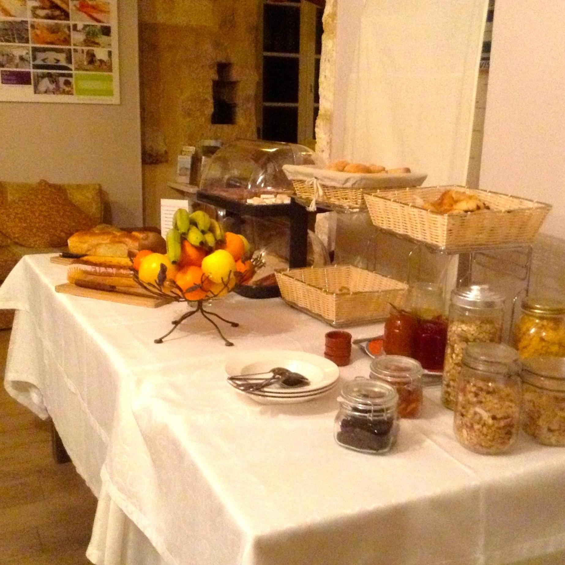 L'Hotel Du Perigord Aubeterre-sur-Dronne Εξωτερικό φωτογραφία