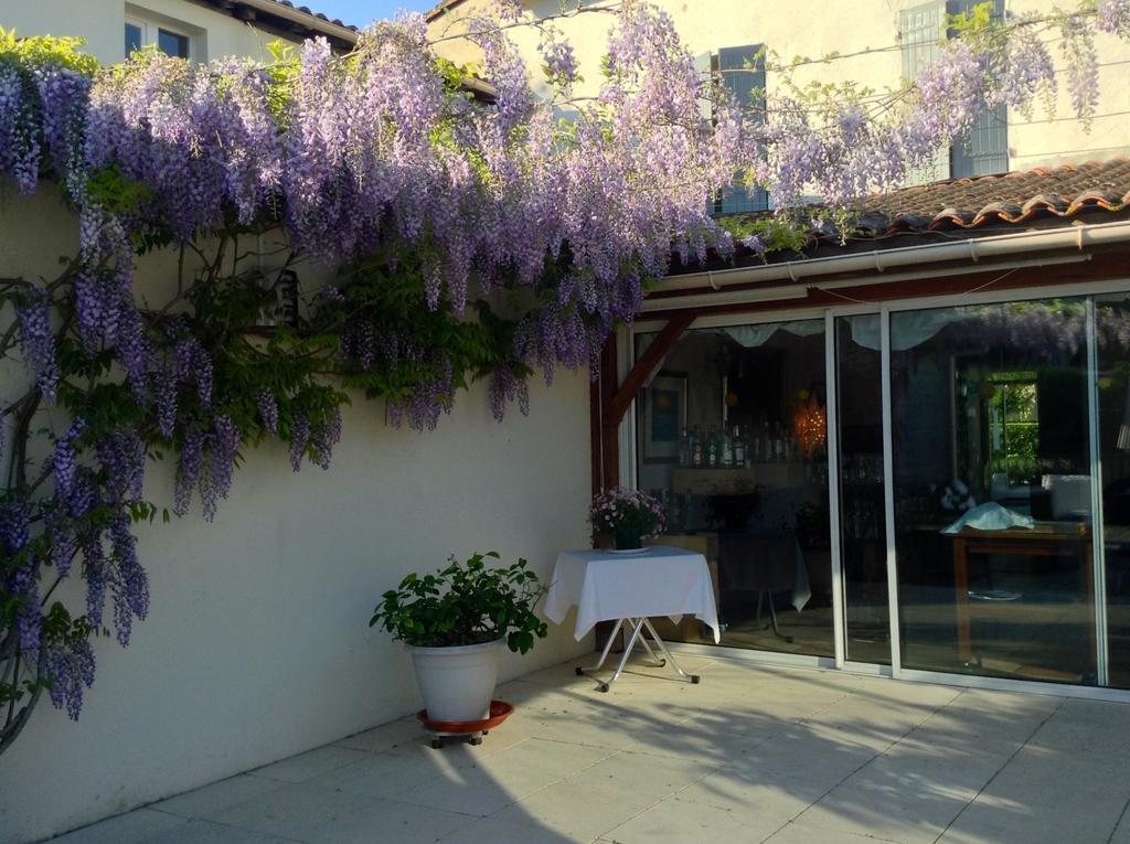 L'Hotel Du Perigord Aubeterre-sur-Dronne Εξωτερικό φωτογραφία